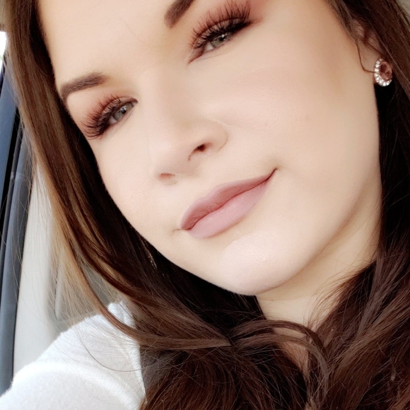 Meet your Posher, Cierra - Picture 1 of 1